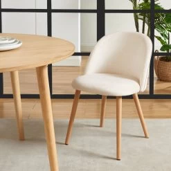 Lot De 2 Chaises MACARON Velours Beige Sable Pieds Hêtre Massif -Meuble Déco Soldes lot de 2 chaises macaron velours beige sable pieds hetre massif 1